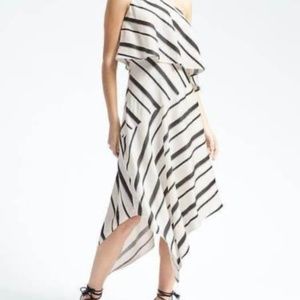 NWT Banana Republic Olivia Palermo Stripe Layered One-Shoulder Dress Size 8 Tall